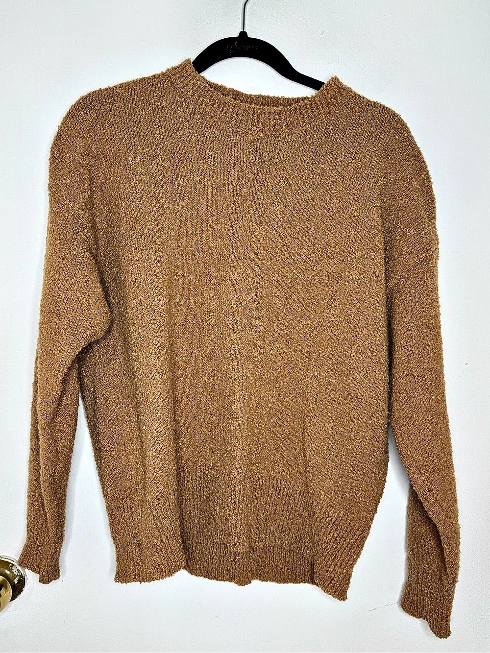 DAZY Brown Crew Neck Sweater Size Medium